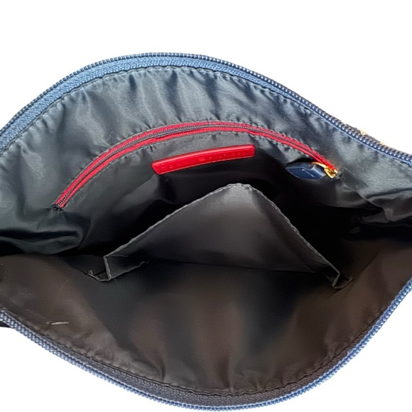 Tommy Hilfiger Garden Classics II-Medium Crossbody Bag-Navy and White Monogram - Picture 6 of 14